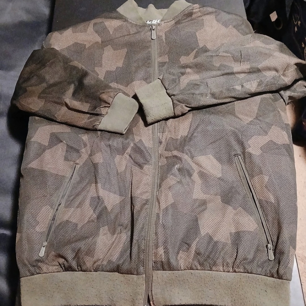 Men Csg Long Sleeve Wind-Breaker Dark Green Camouflage Jacket Size L